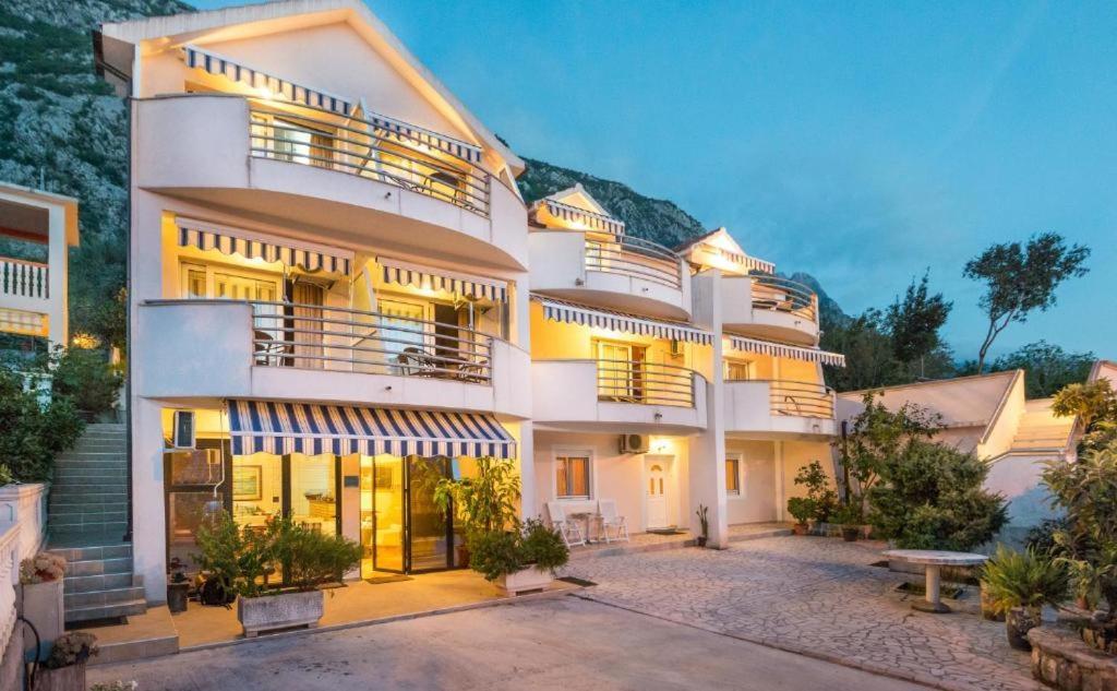 Majka Apartments Kotor Exterior photo